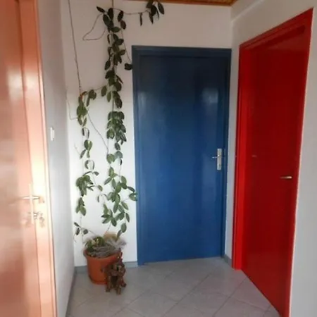 Apartament 2 *